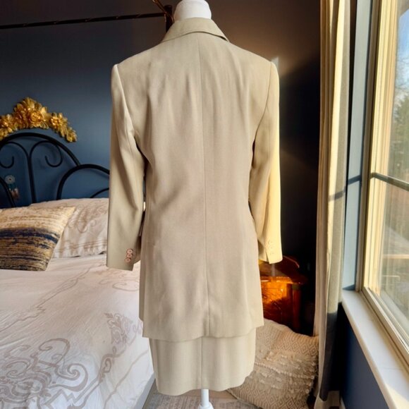 Vintage Beige Herringbone Skirt Suit Set - Picture 4 of 16